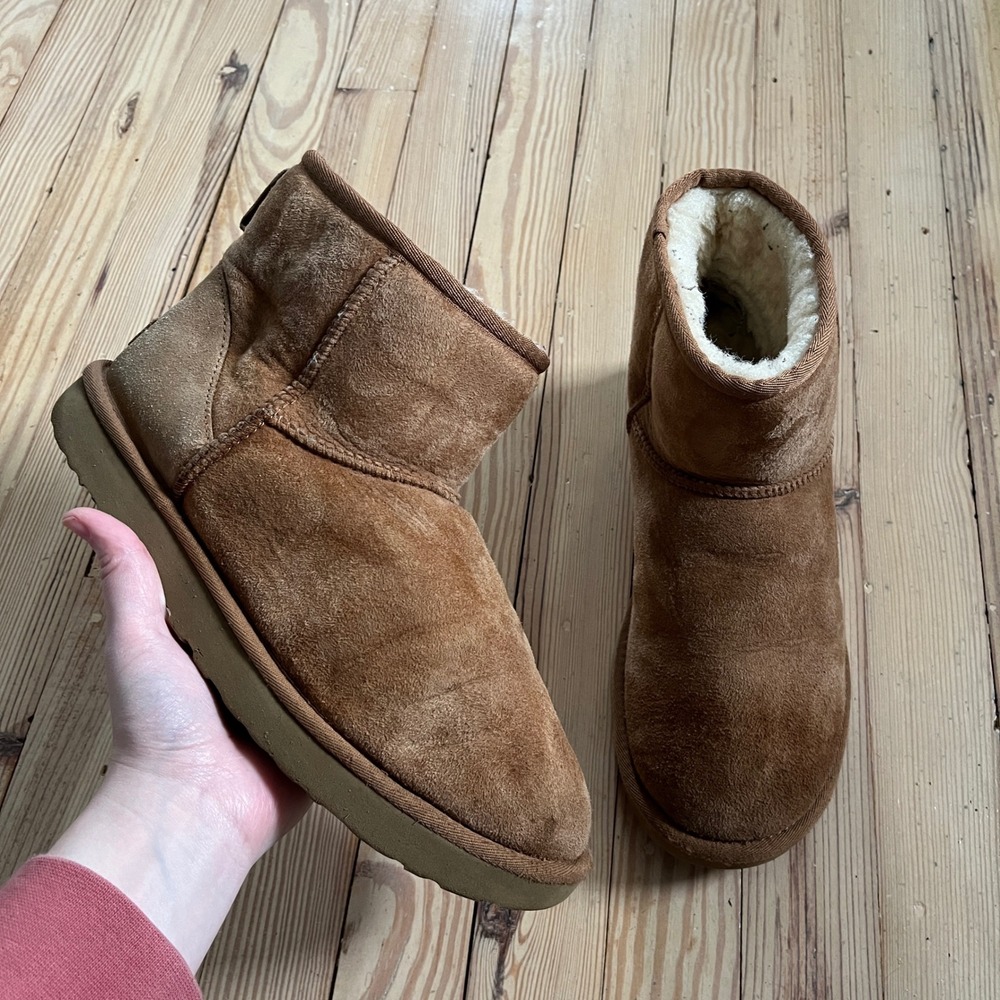 UGG Classic Mini Boots Womens 11 Chestnut Brown Suede Shearling Ankle Booties